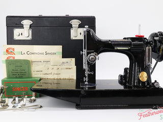 Load image into Gallery viewer, Singer Featherweight 221K Sewing Machine, French - RARE, EF694***