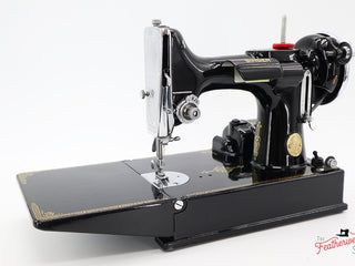 Load image into Gallery viewer, Singer Featherweight 221 Sewing Machine, 1936 AE300***
