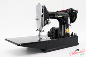 Singer Featherweight 221K Sewing Machine, French - RARE, EF694***