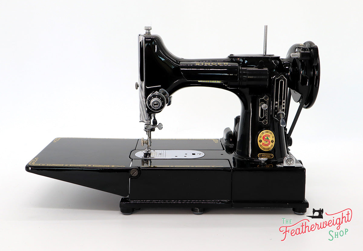 Singer Featherweight 222K Sewing Machine, RED "S" EP7600**