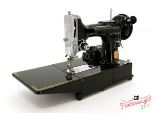 Singer Featherweight 222K Sewing Machine, RED "S" EP7600**