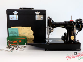 Load image into Gallery viewer, Singer Featherweight 221K Sewing Machine, EG352***