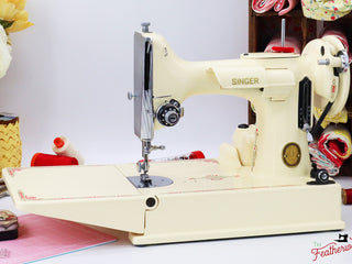 Load image into Gallery viewer, Singer Featherweight 221K, EH890*** - Fully Restored in Sugar Cookie