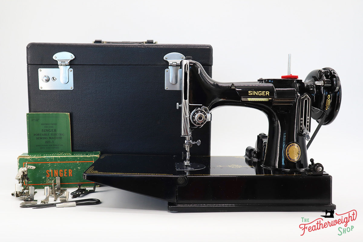Singer Featherweight 221 Sewing Machine, Centennial: AK421***