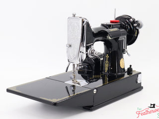 Load image into Gallery viewer, Singer Featherweight 221 Sewing machine, &quot;First-Run&quot; 1933 AD5430** - Fully Restored in Gloss Black