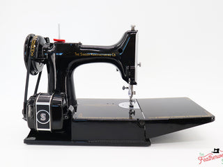 Load image into Gallery viewer, Singer Featherweight 221 Sewing Machine, AM155***