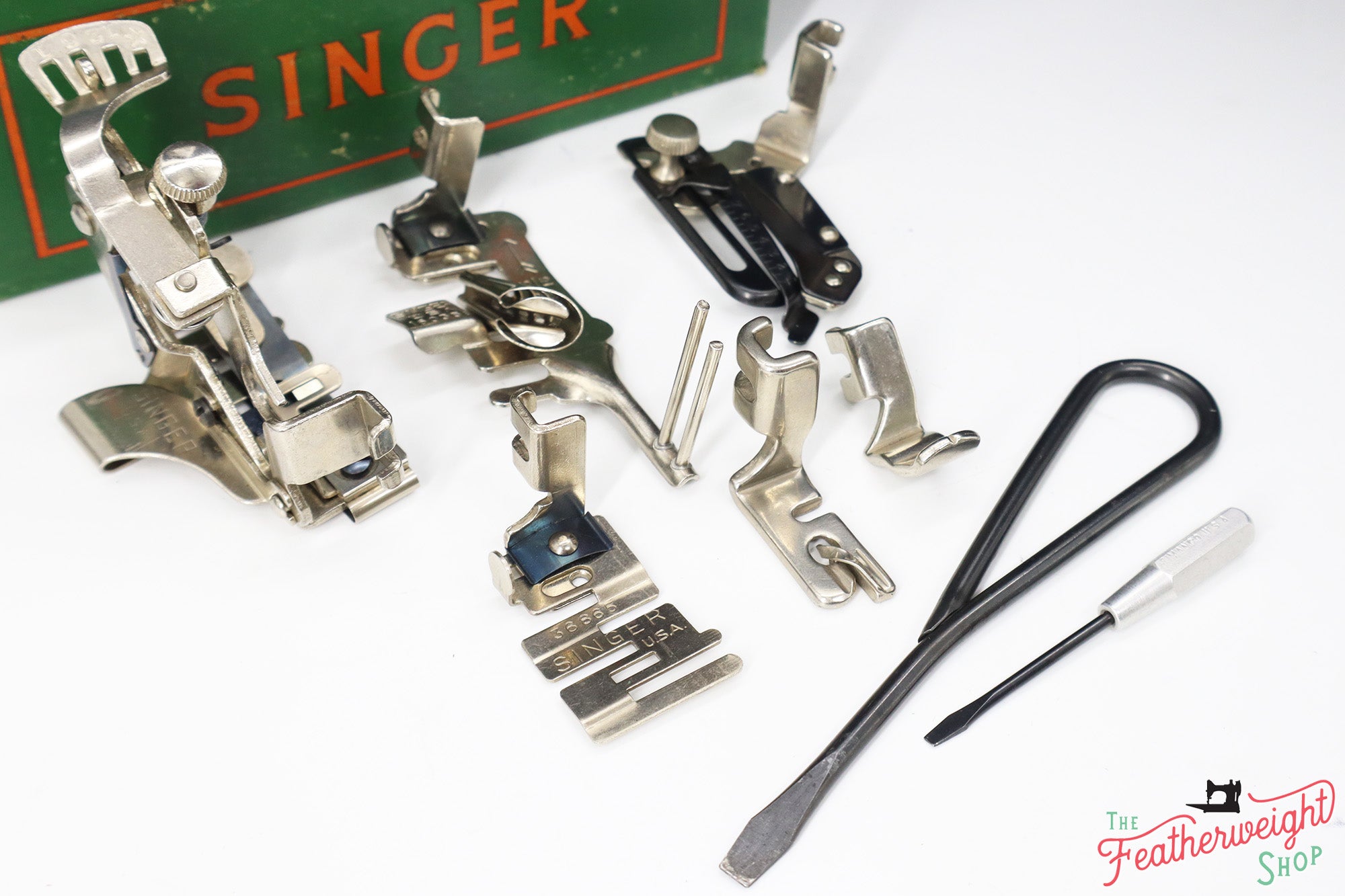 Singer Featherweight 221 Sewing Machine, AM373***