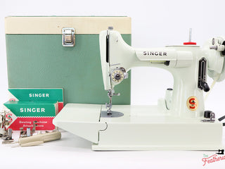 Load image into Gallery viewer, Singer Featherweight 221K Sewing Machine, WHITE EV904***