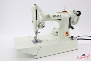 Singer Featherweight 221K Sewing Machine, WHITE EV904***
