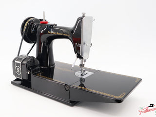 Load image into Gallery viewer, Singer Featherweight 221 Sewing Machine, AM699***