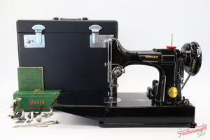 Singer Featherweight 221 Sewing Machine, AH572***