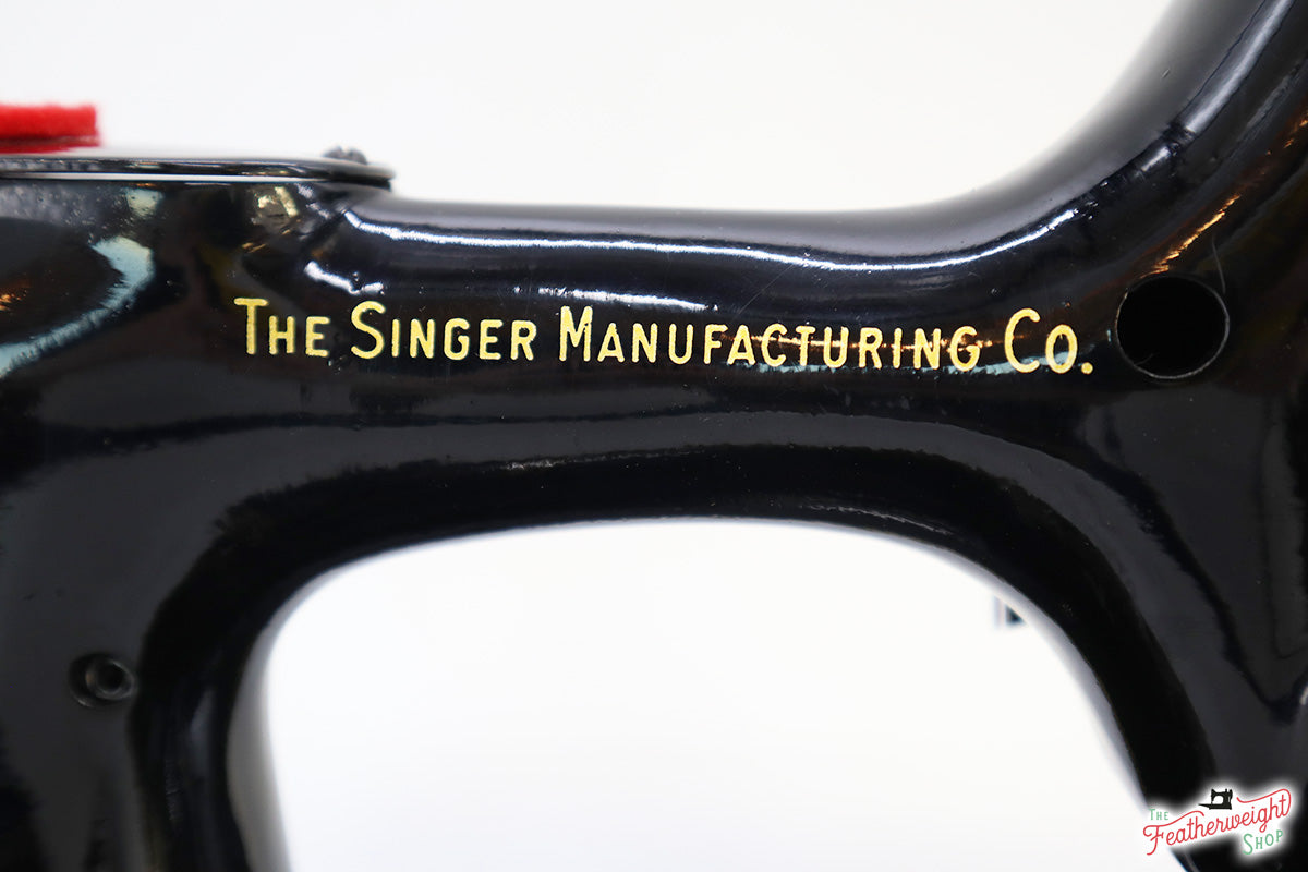 Singer Featherweight 222K Sewing Machine EM2350**