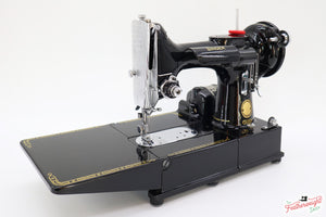 Singer Featherweight 222K Sewing Machine EJ910***