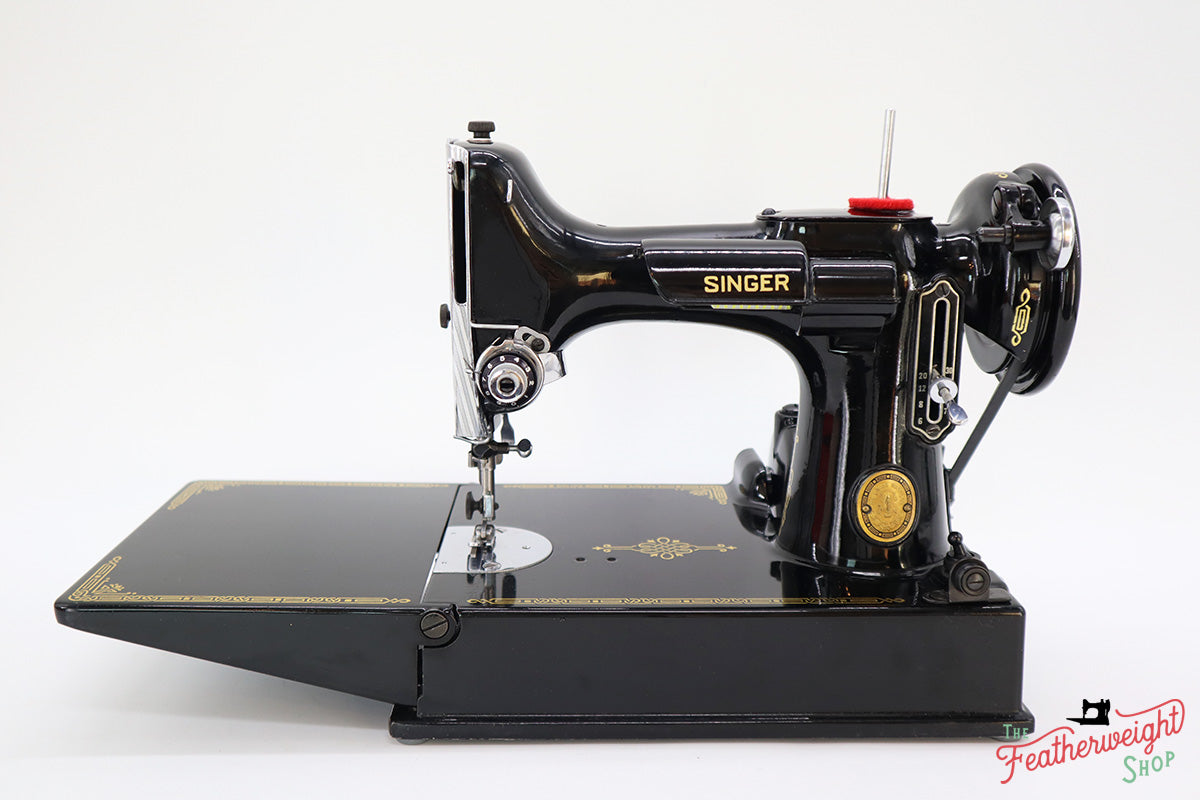 Singer Featherweight 221 Sewing Machine, AK7911**