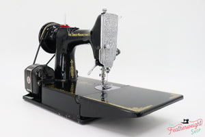 Singer Featherweight 221K Sewing Machine, Centennial! EG309***