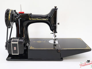 Load image into Gallery viewer, Singer Featherweight 221 Sewing Machine, AK7911**