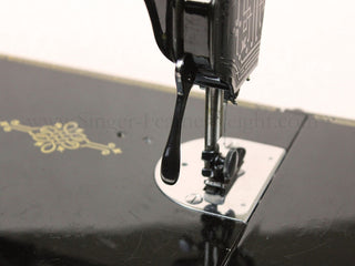 Load image into Gallery viewer, Singer Featherweight 221 Sewing Machine, Rare BLACKSIDE AG011***