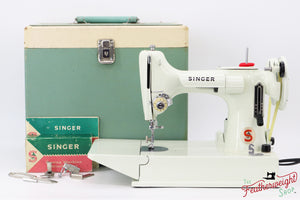 Singer Featherweight 221 Sewing Machine, WHITE - EV894***