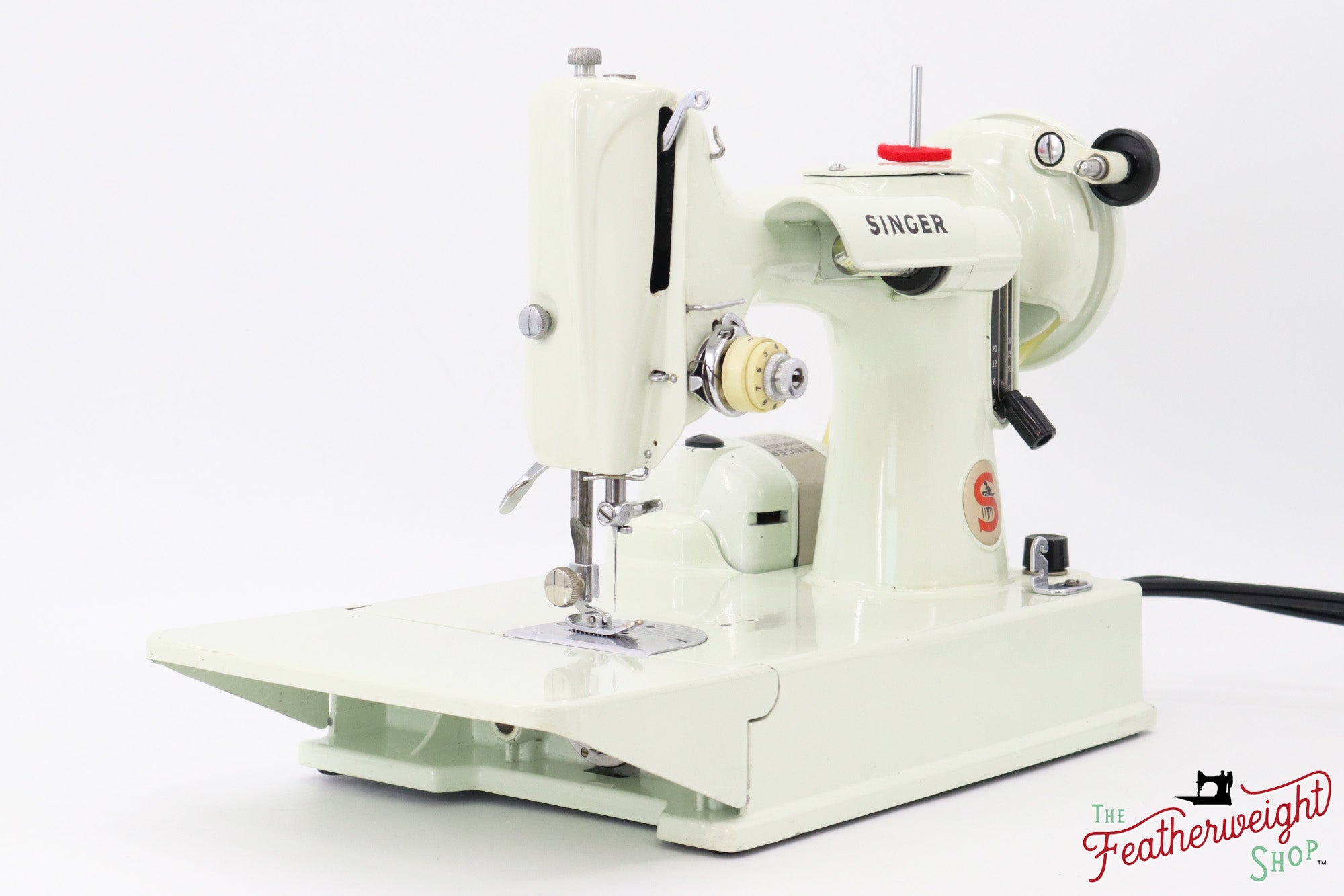 Singer Featherweight 221 Sewing Machine, WHITE - EV894***