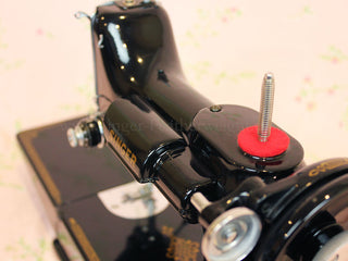 Load image into Gallery viewer, Singer Featherweight 221 Sewing Machine, AH114***