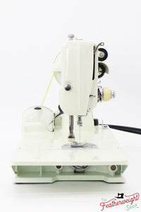 Singer Featherweight 221 Sewing Machine, WHITE - EV894***