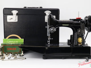 Load image into Gallery viewer, Singer Featherweight 222K 1957 - EM605***