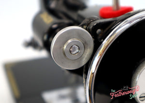 Singer Featherweight 221 Sewing machine, "First-Run" 1933 AD549***