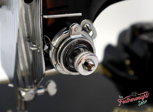 Singer Featherweight 221 Sewing machine, "First-Run" 1933 AD549***