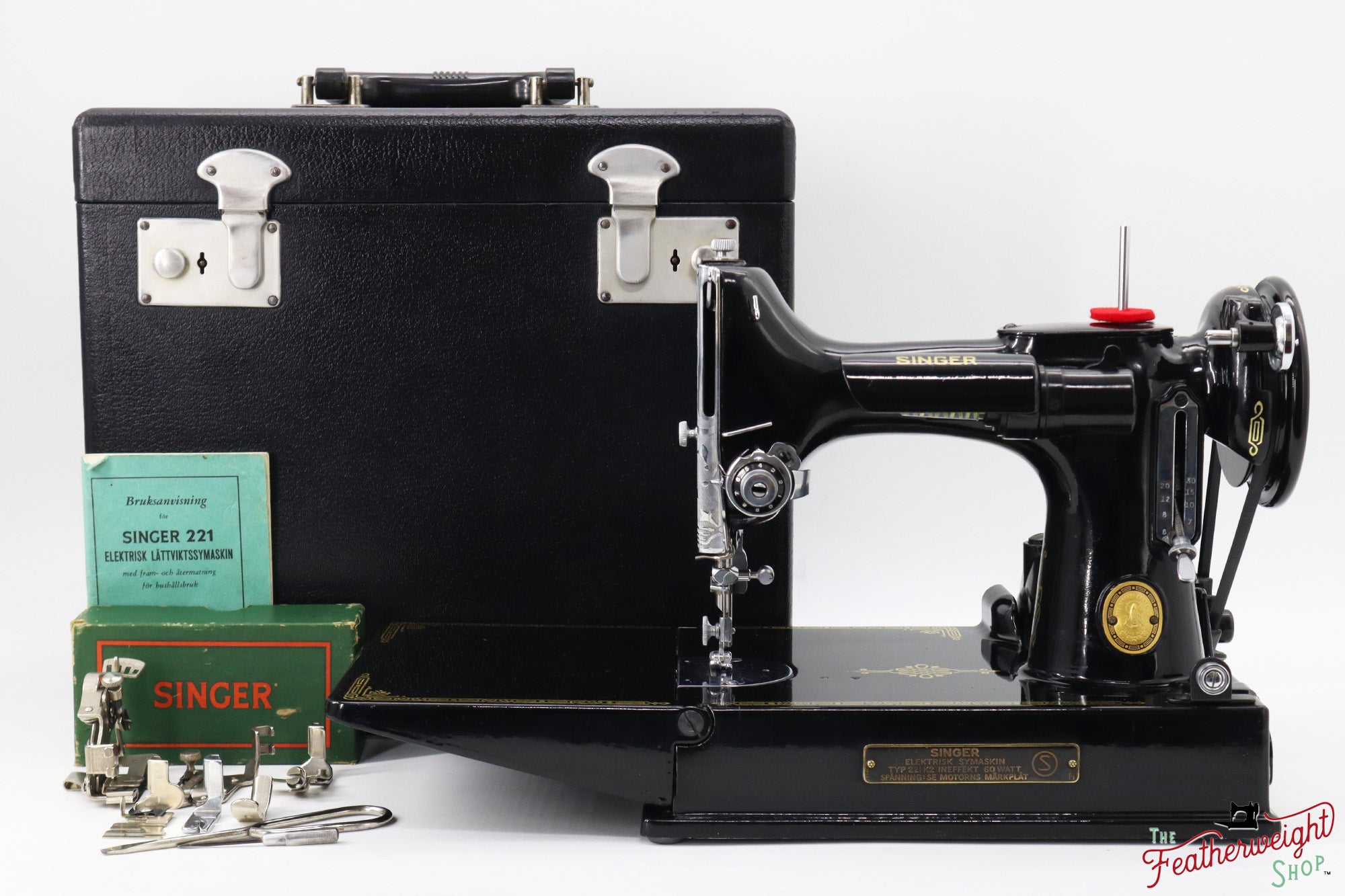 Singer Featherweight 221K Sewing Machine, EH1348** - 1952