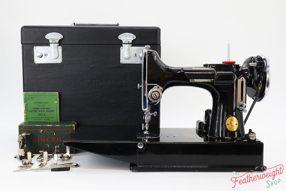 Singer Featherweight 221 Sewing Machine, AE217***