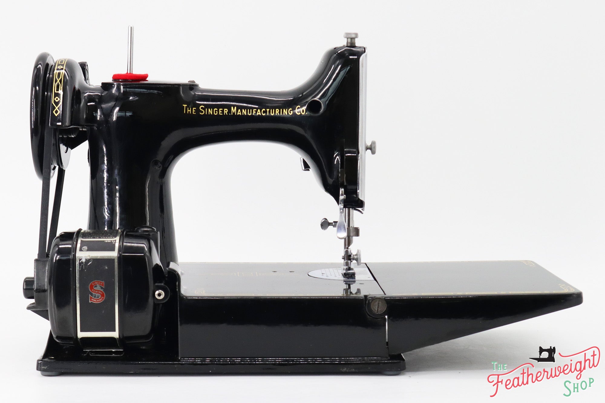 Singer Featherweight 221K Sewing Machine, RED "S" - ES653***