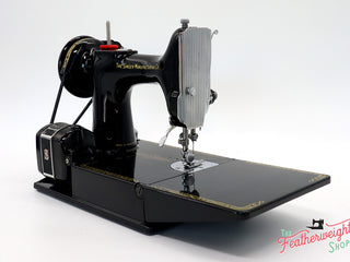 Load image into Gallery viewer, Singer Featherweight 221K Sewing Machine, RED &quot;S&quot; ES249***