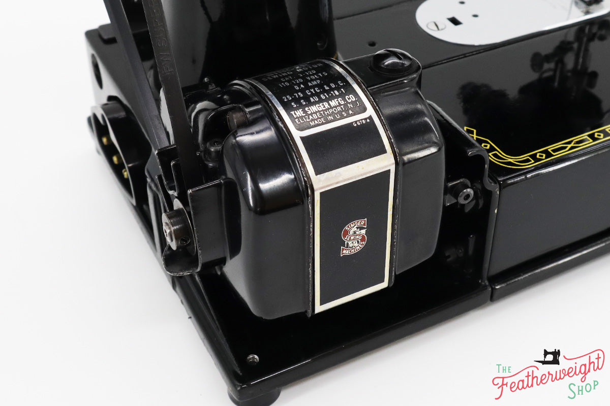 Singer Featherweight 222K Sewing Machine EK6293**