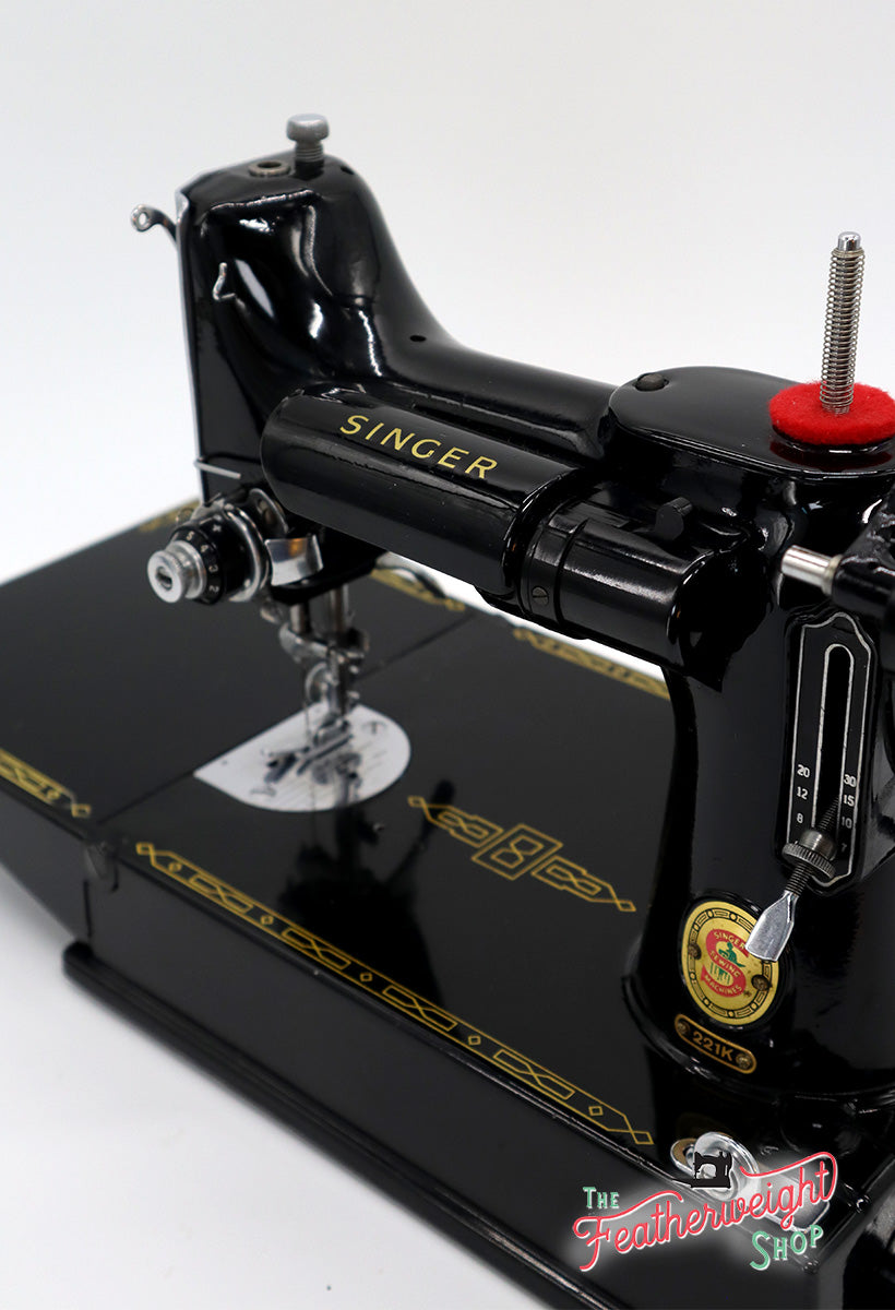 Singer Featherweight 221K Sewing Machine, RED "S" ES249***