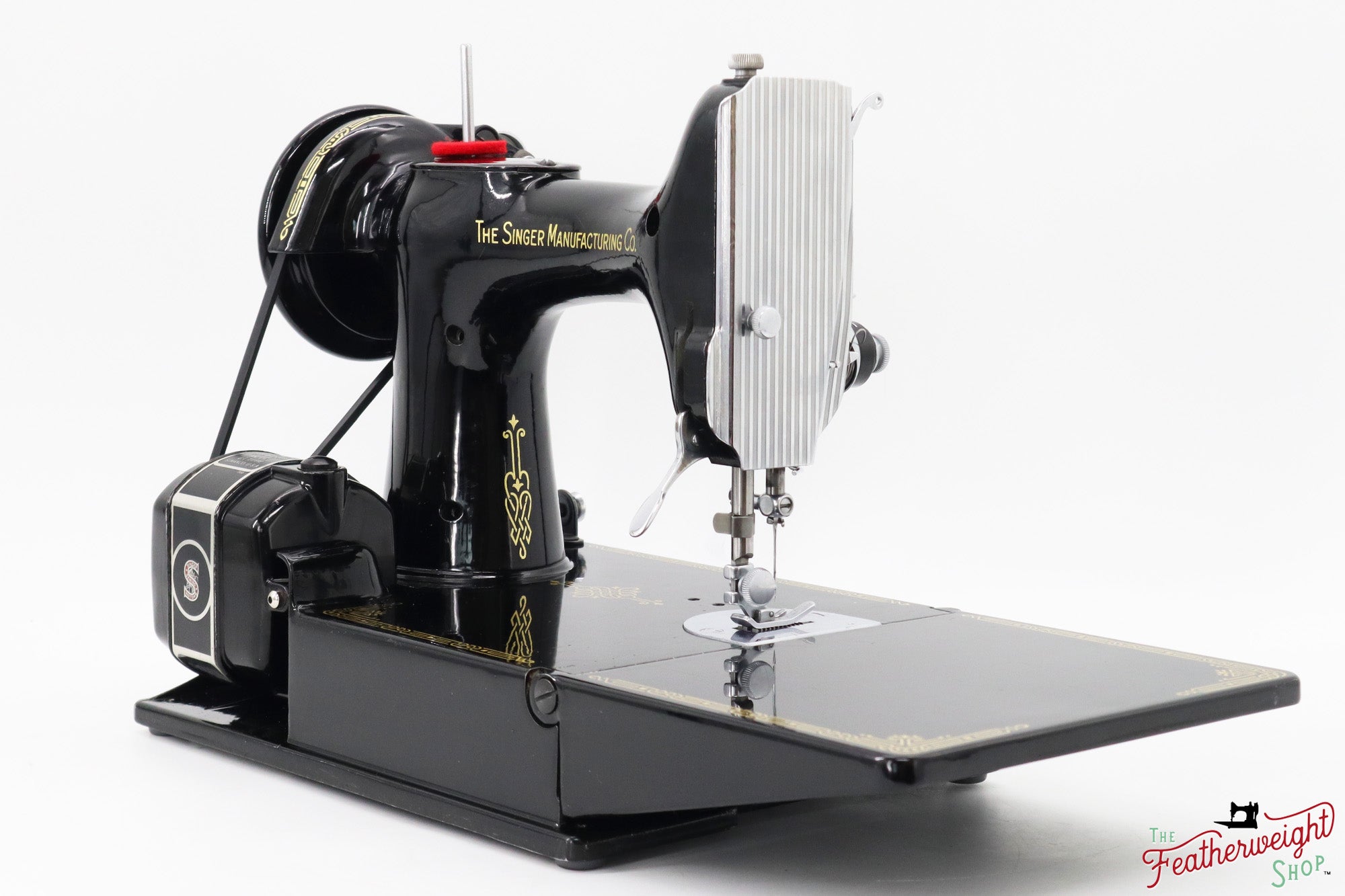 Singer Featherweight 221 Sewing Machine, AH220*** - 1947