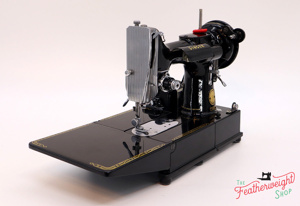 Singer Featherweight 222K Sewing Machine EJ626***