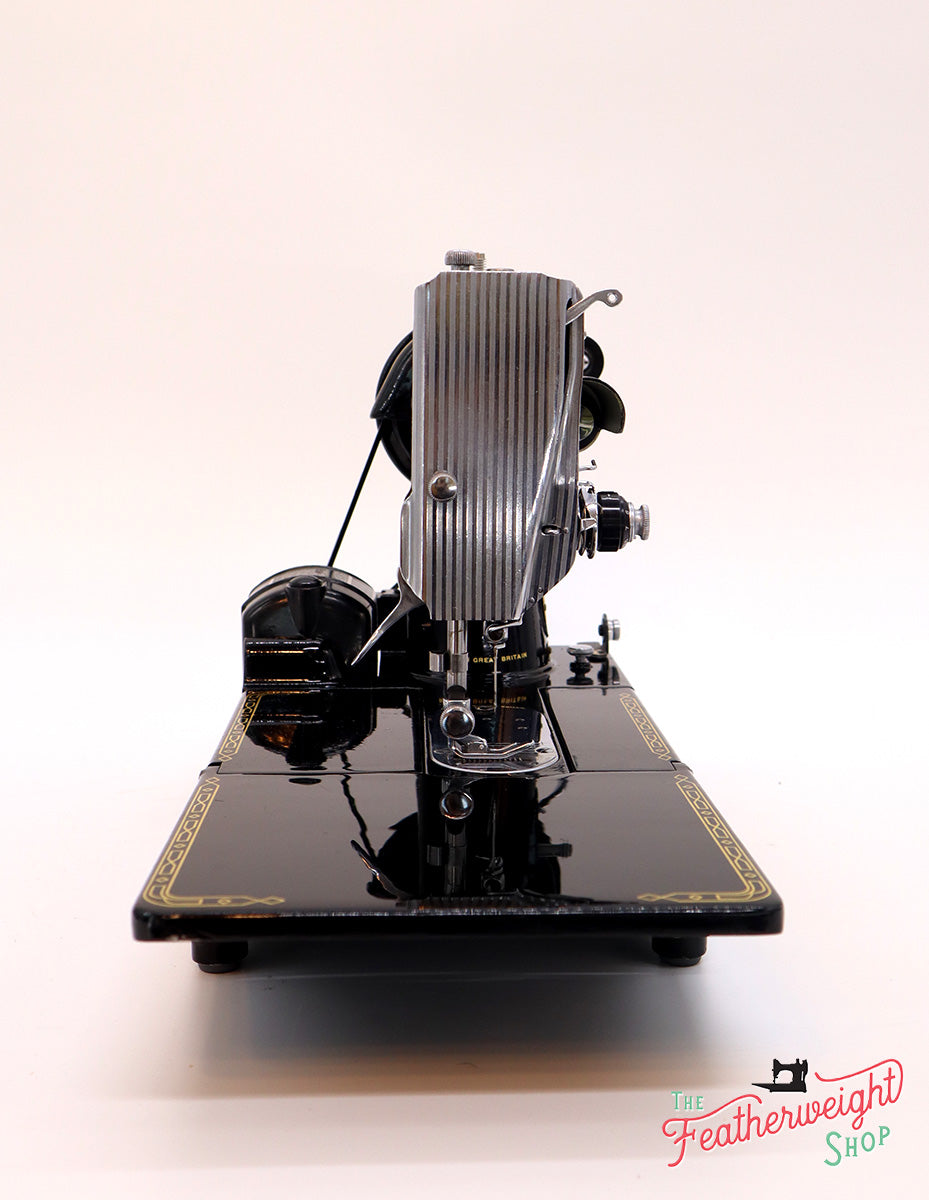 Singer Featherweight 222K Sewing Machine EJ626***