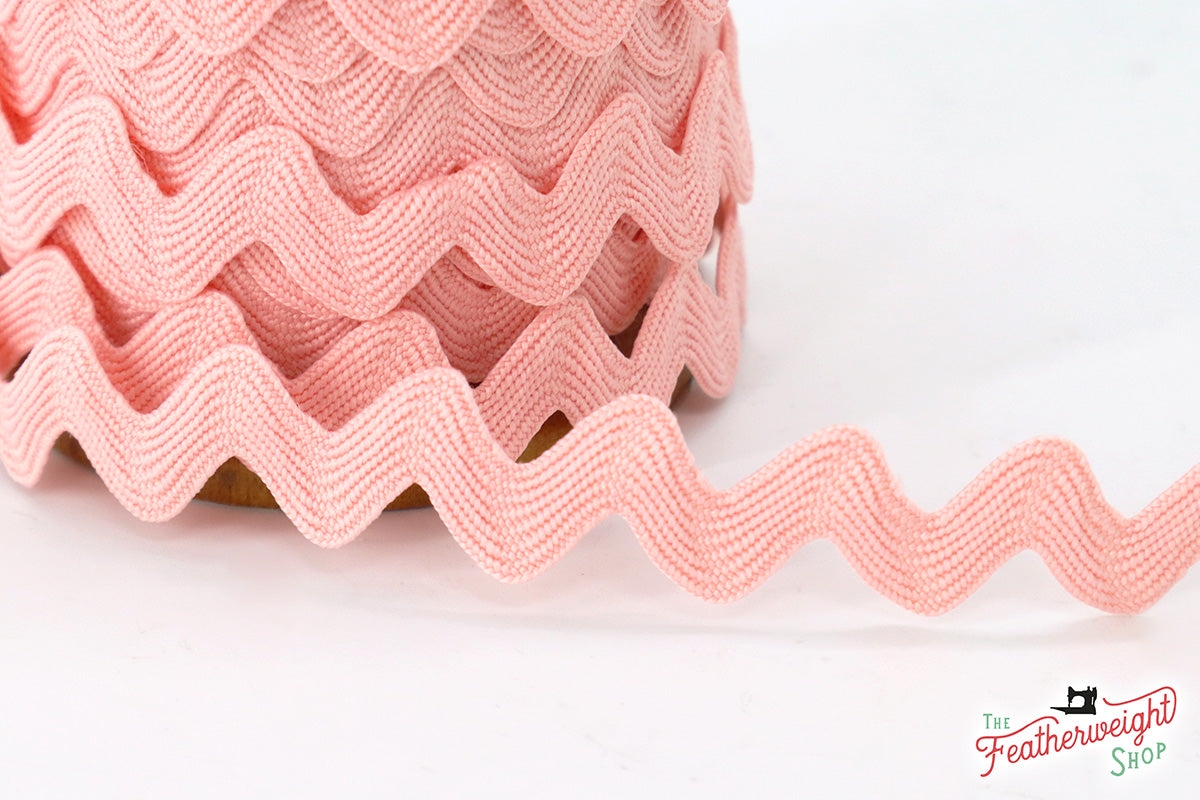 5/8" Inch FROSTING PINK VINTAGE TRIM Large RIC RAC by Lori Holt (by the yard)