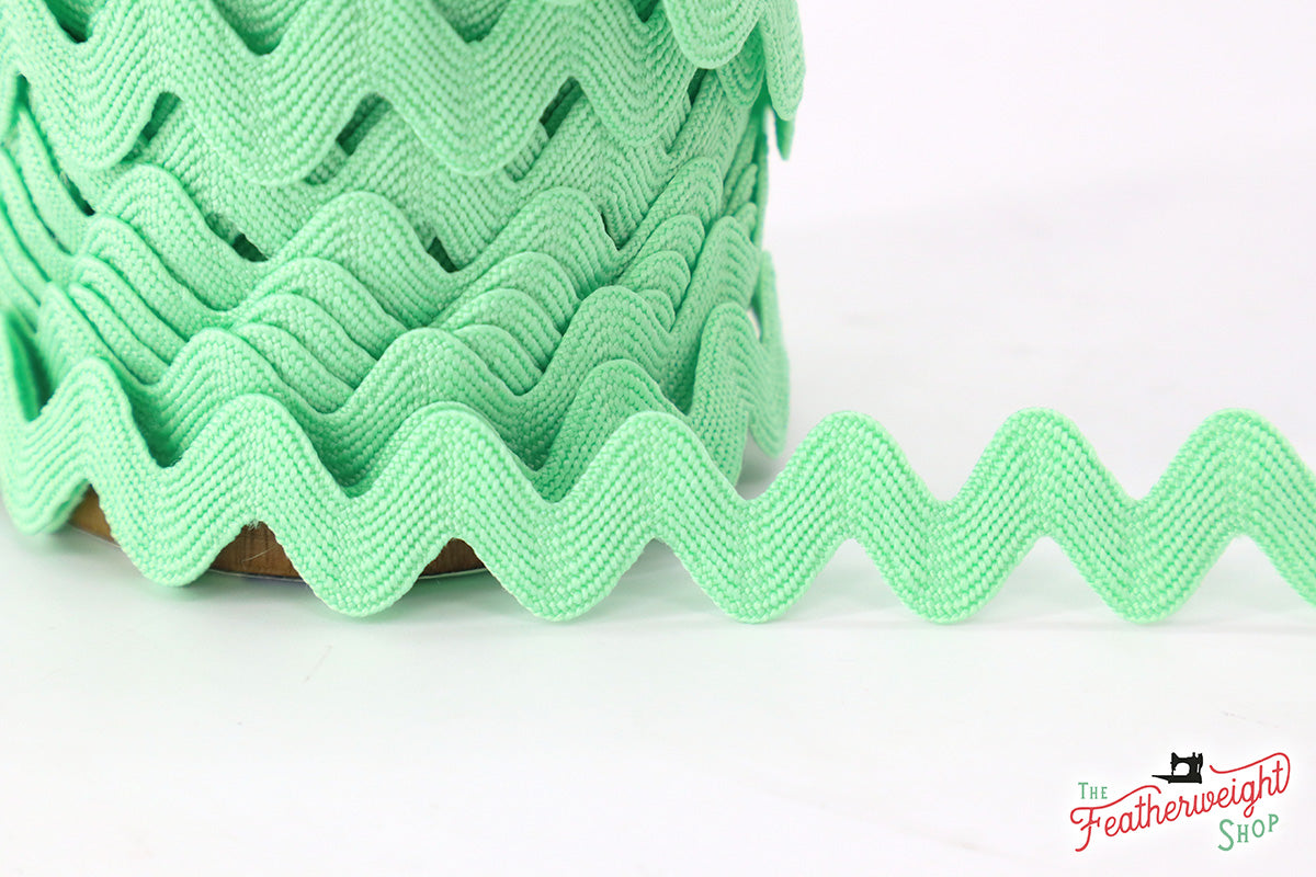 5/8" Inch SWEET MINT VINTAGE TRIM Large RIC RAC by Lori Holt (by the yard)