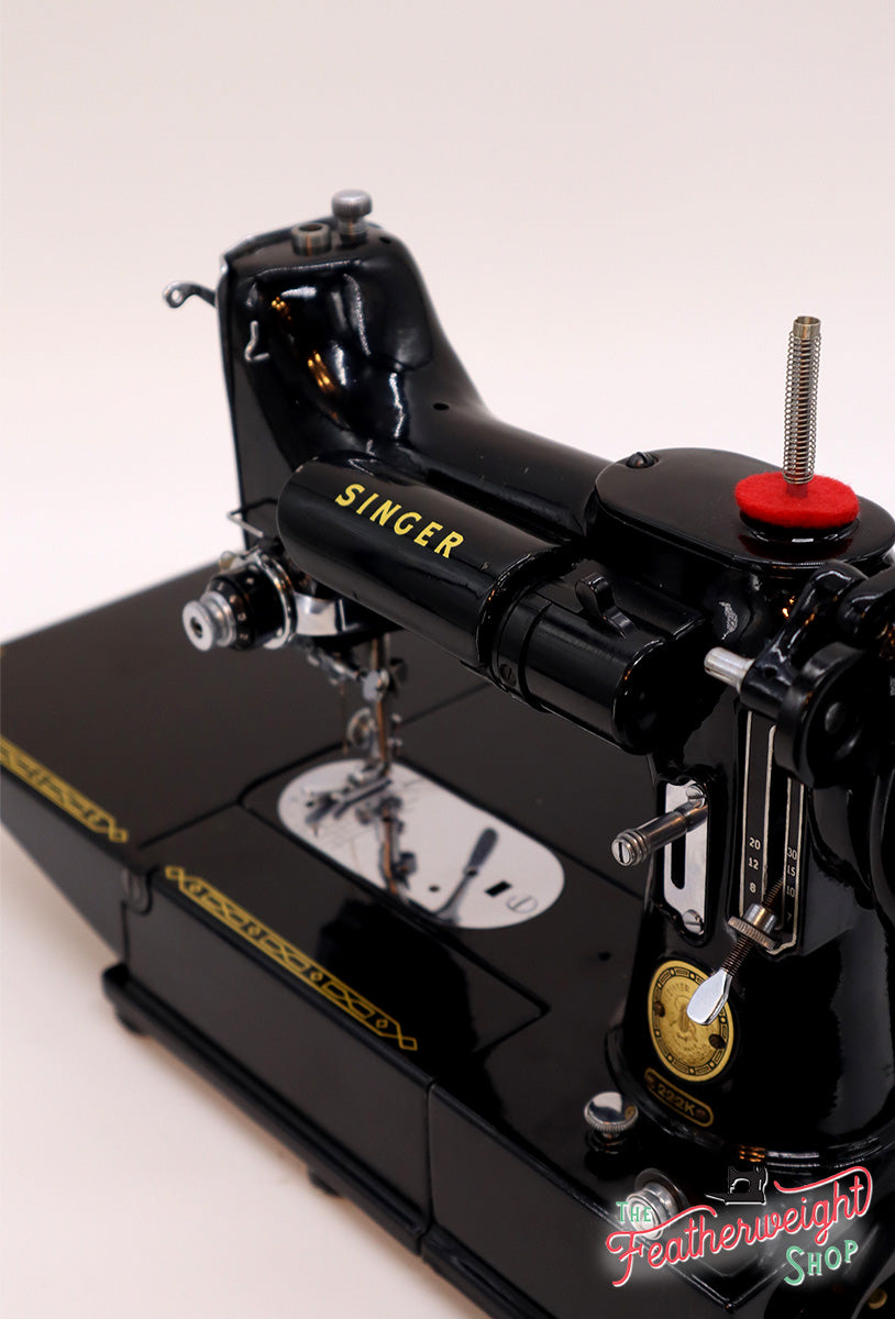 Singer Featherweight 222K Sewing Machine EJ626***