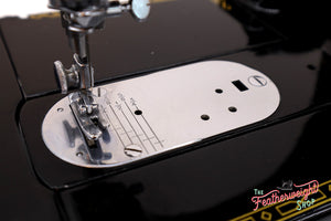 Singer Featherweight 222K Sewing Machine EJ626***