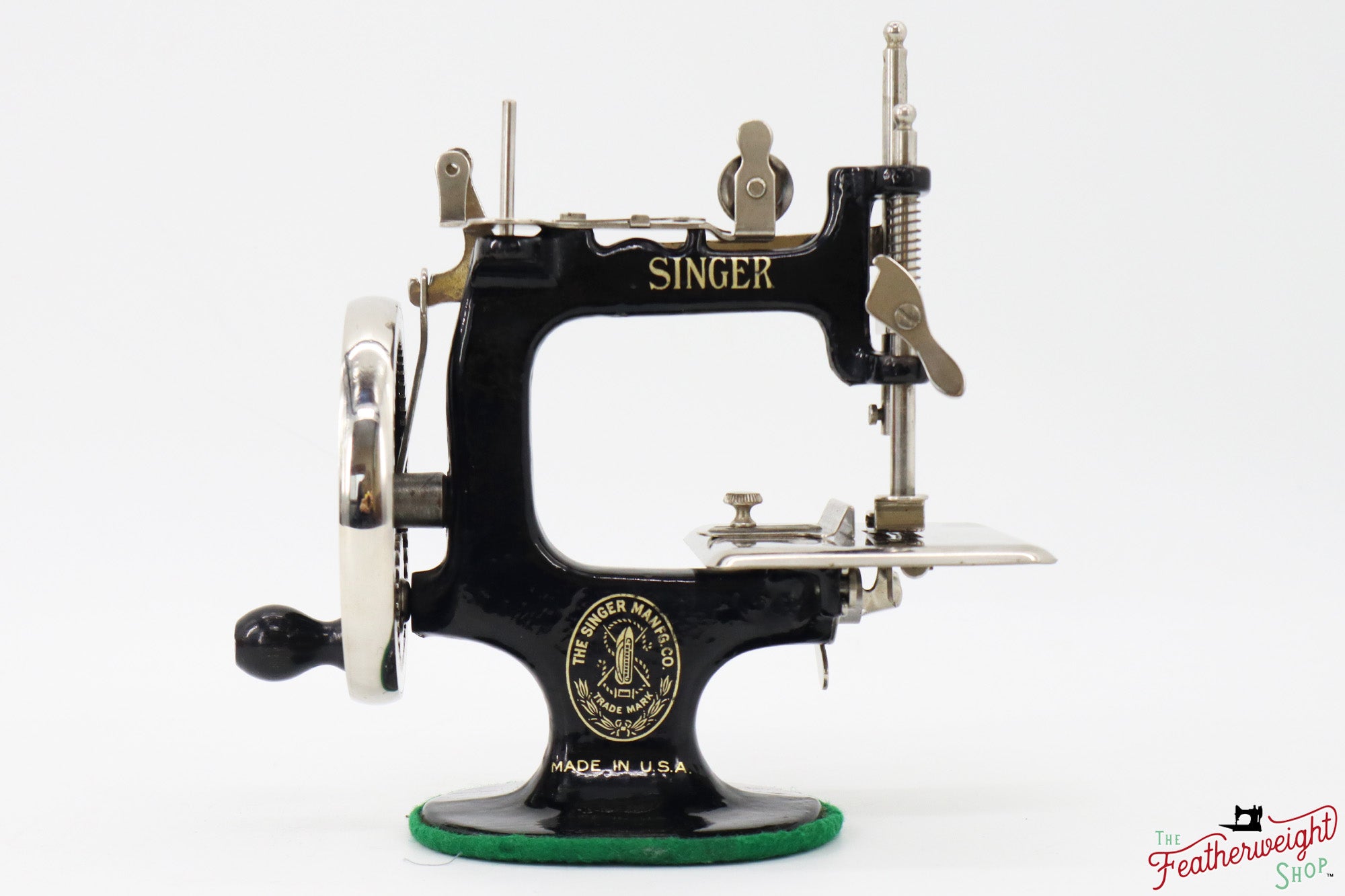 Singer Sewhandy Model 20, Black - Made in U.S.A. Decal