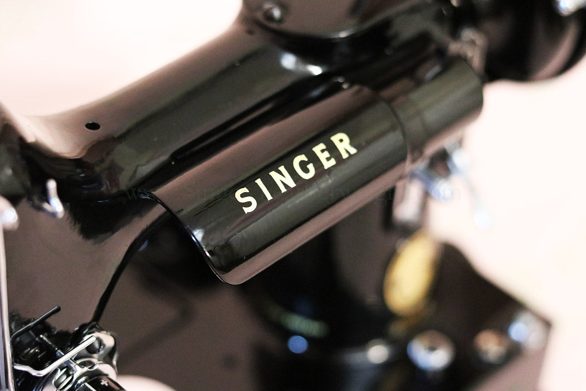 Singer Featherweight 222K Sewing Machine EJ916***