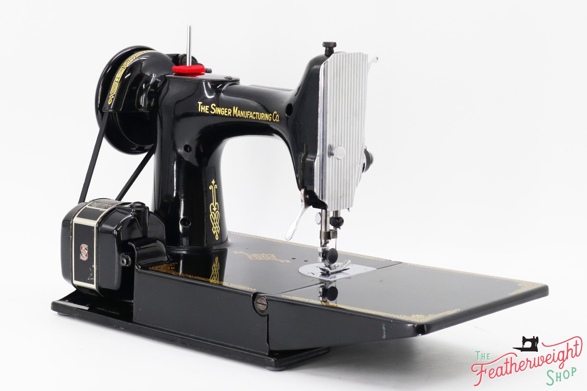 Singer Featherweight 221 Sewing Machine, AK585***