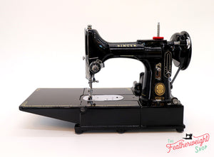 Singer Featherweight 222K Sewing Machine EK325***