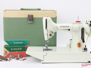 Load image into Gallery viewer, Singer Featherweight 221 Sewing Machine, WHITE - EV941***
