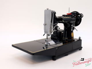 Load image into Gallery viewer, Singer Featherweight 222K Sewing Machine EJ909***