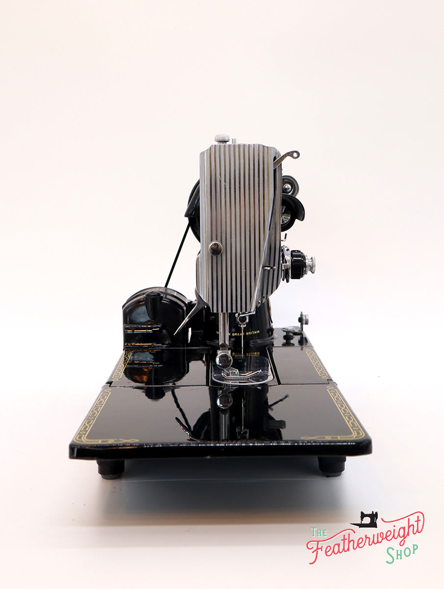 Singer Featherweight 222K Sewing Machine EJ909***