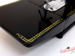 Load image into Gallery viewer, Singer Featherweight 222K Sewing Machine EJ909***