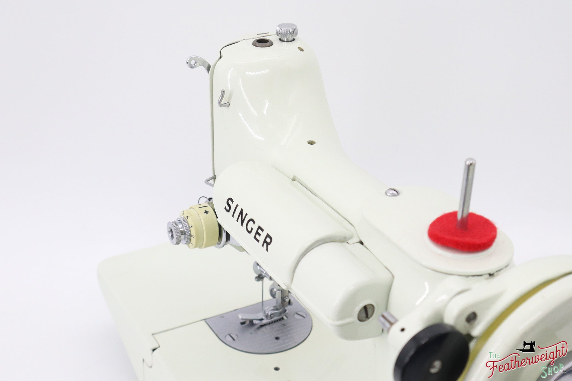 Singer Featherweight 221 Sewing Machine, WHITE - EV941***